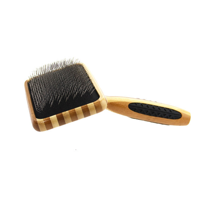 Bass Slicker Brush